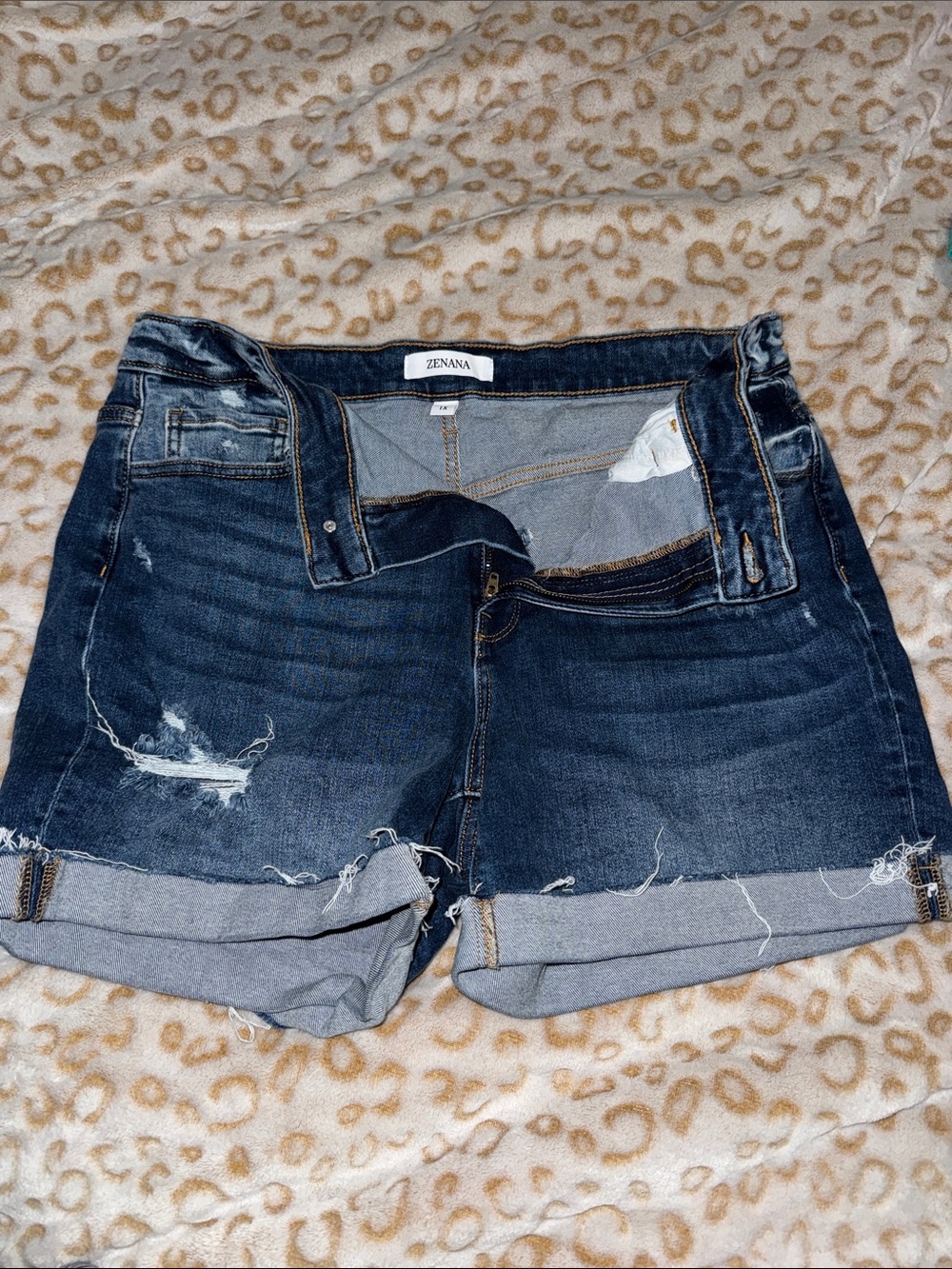 Zenana Outfitters Dark Wash Distressed Rolled Cuff Denim Shorts